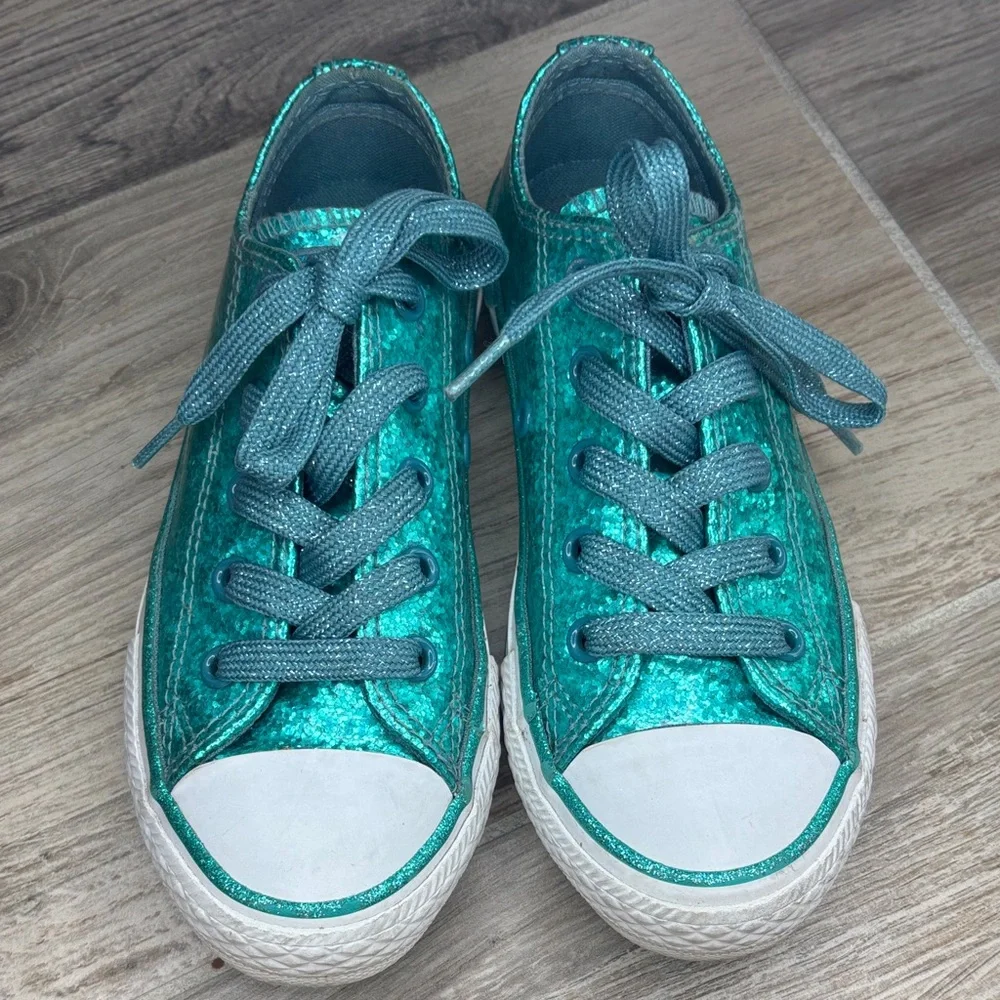 Converse Kids Shiny Teal Sneakers size 12 in great condition